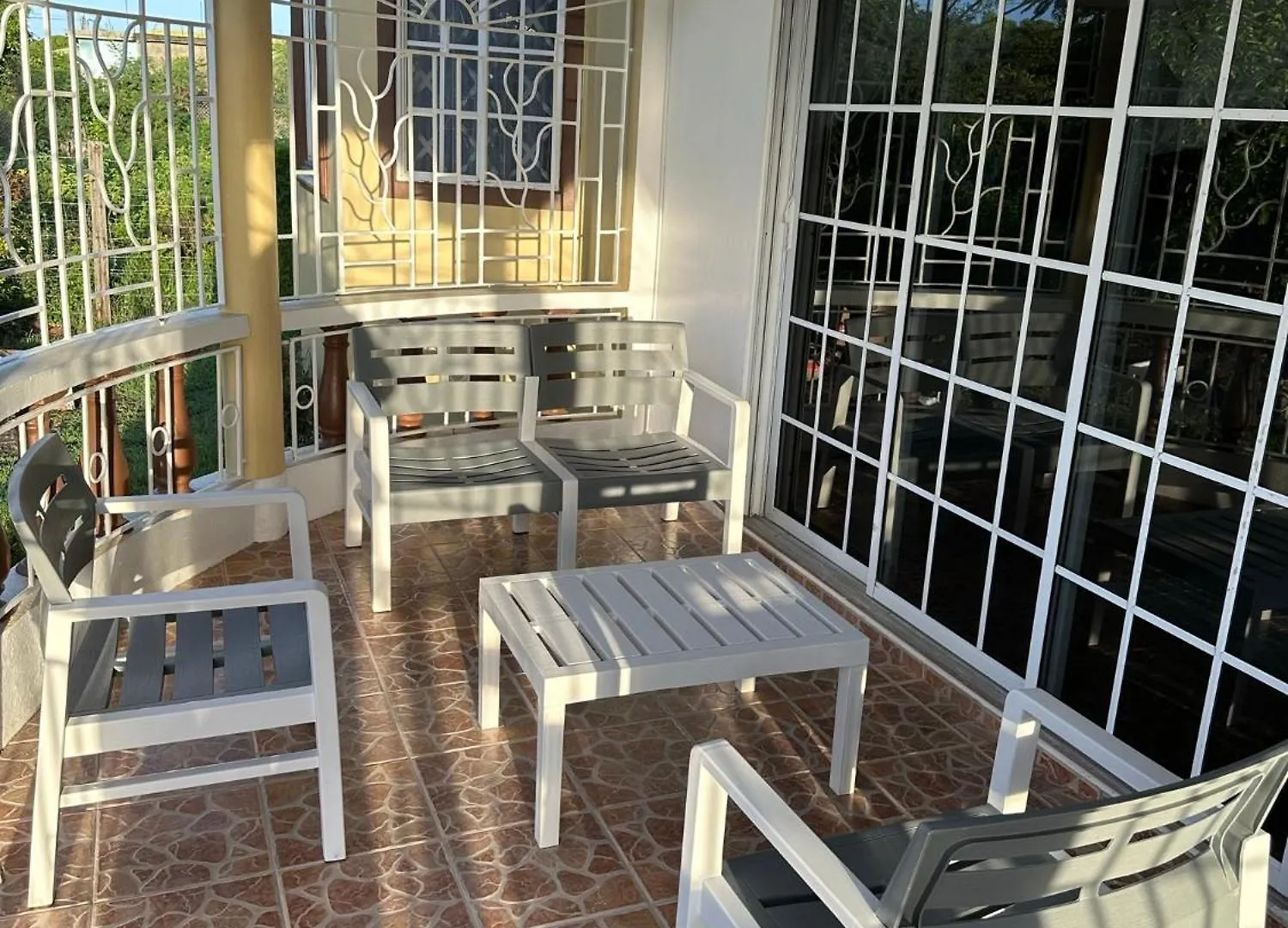 Eagles Nest Villa House Ac Tv Wifi Fan Luxury Modern Albion Country house
