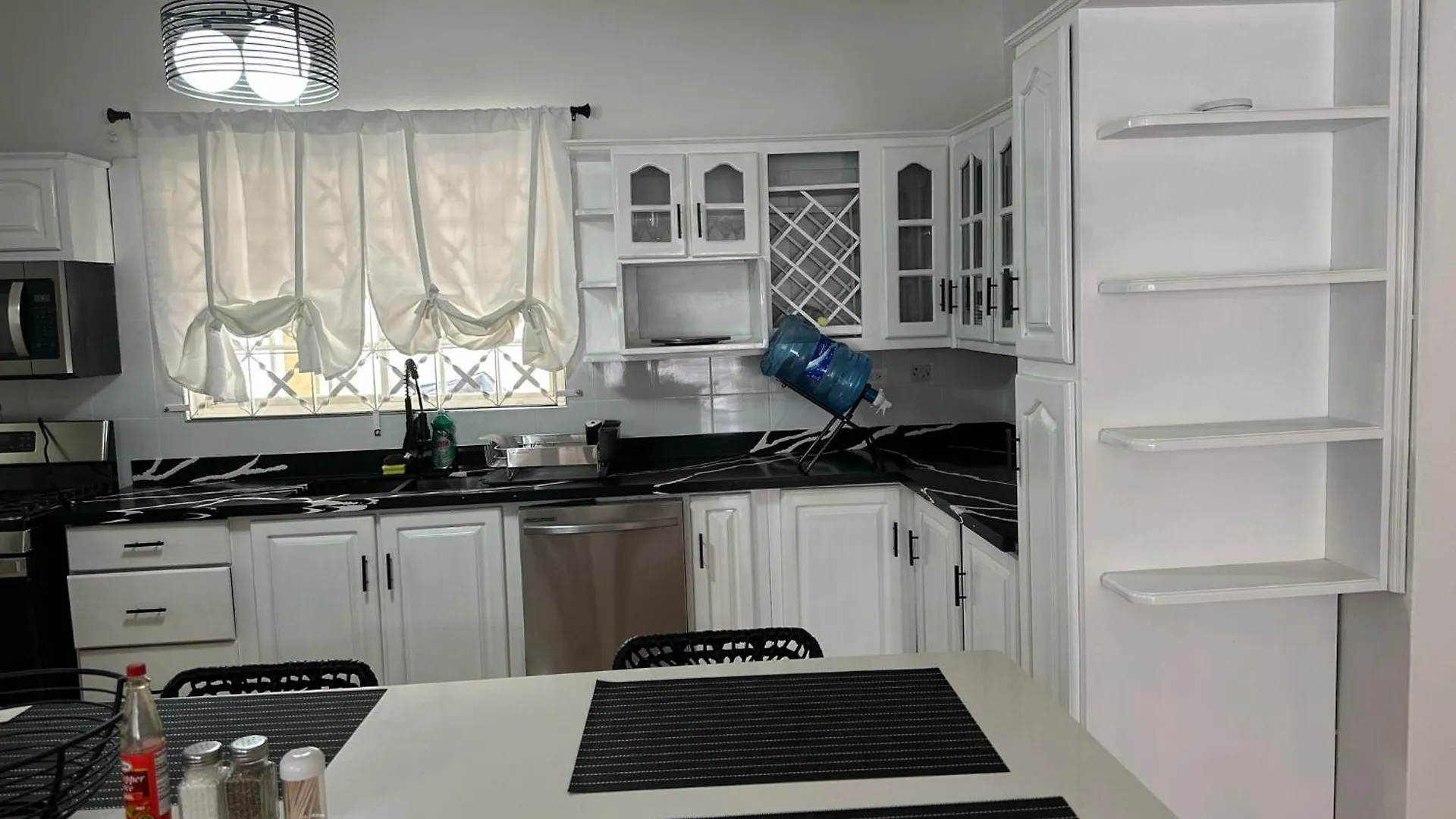 Country house Eagles Nest Villa House Ac Tv Wifi Fan Luxury Modern Albion